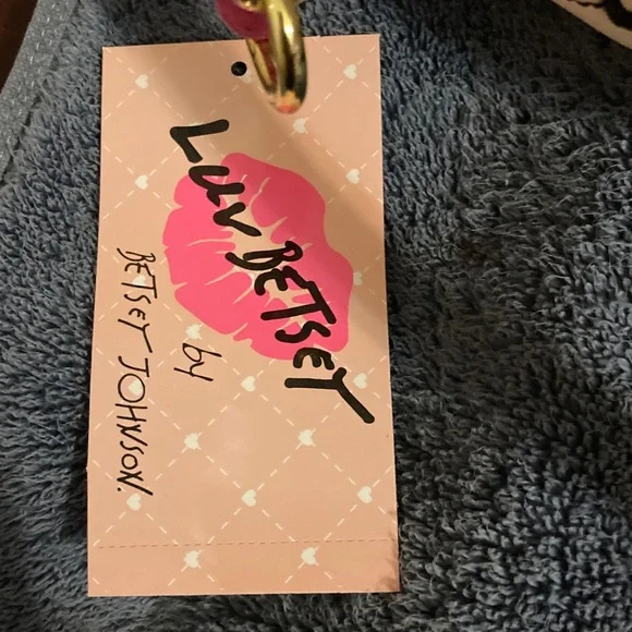 Luv Betsey Johnson Breann Quilted Tote with Pink and Black Heart Accents. NEW! - Picture 11 of 15